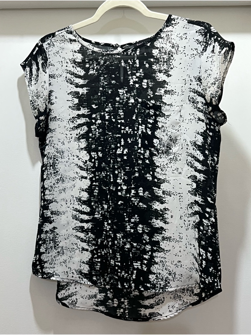 Women’s Black & White Printed Short Sleeve Top